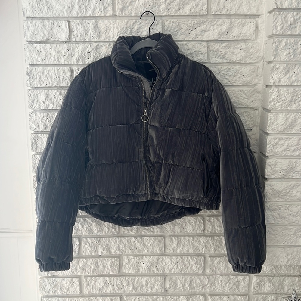 F21 Crop Puffer Coat🩶🖤